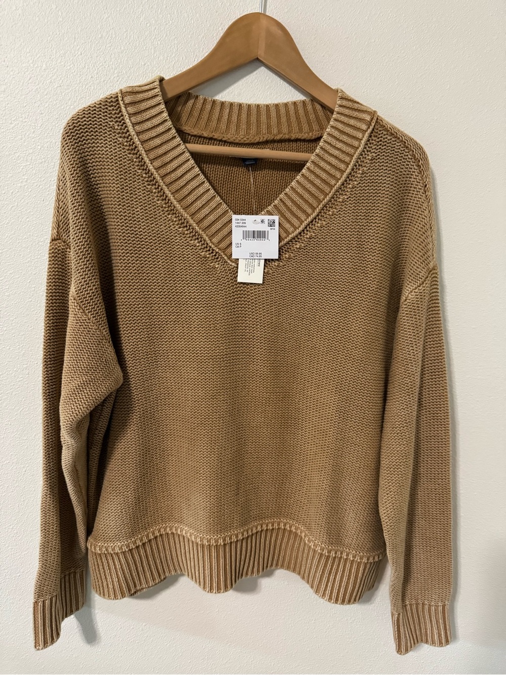 American Eagle Long Weekend V Neck Sweater Minerial Camel Sand Cotton NWT-S